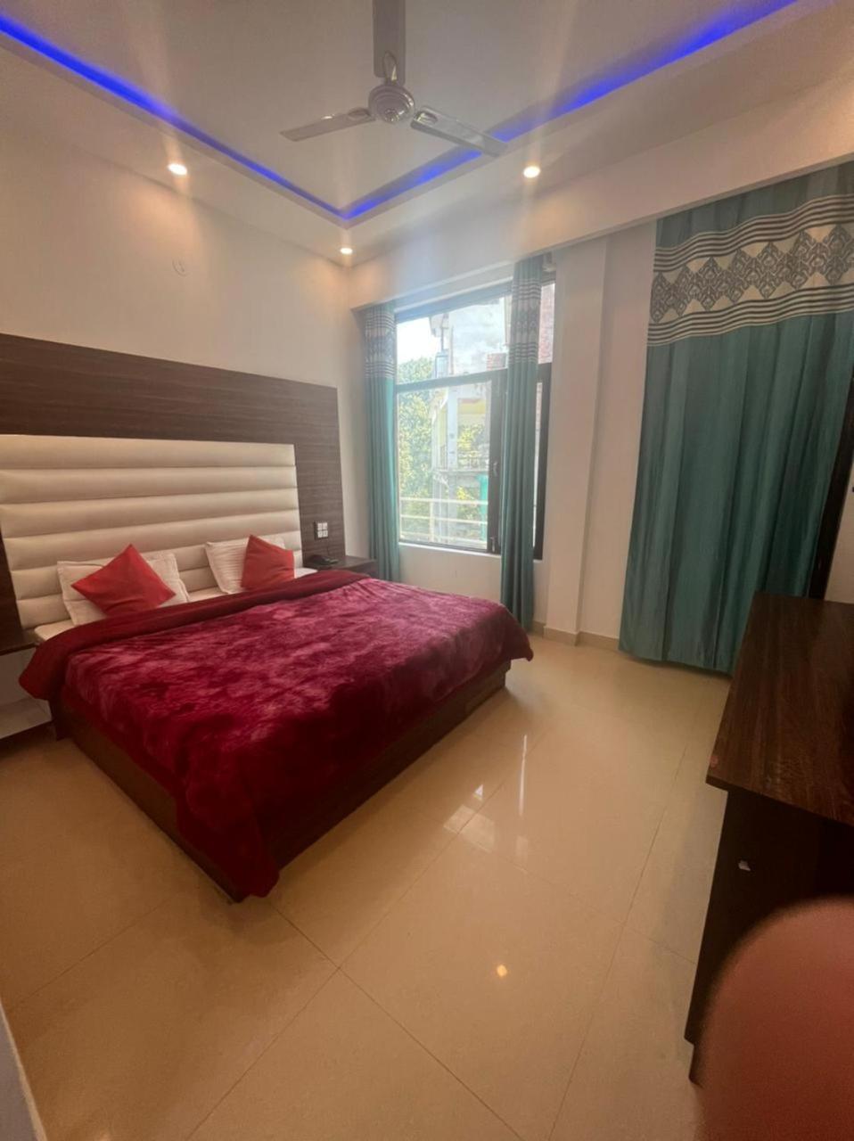 Rahul Hotel & Restaurant Mussoorie Exterior foto